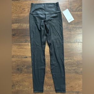 Lululemon Align High-Rise Ribbed Pant 28"
Shine